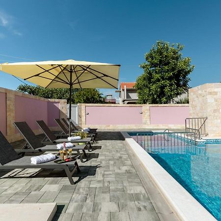 Apartman Laura Вир Екстер'єр фото