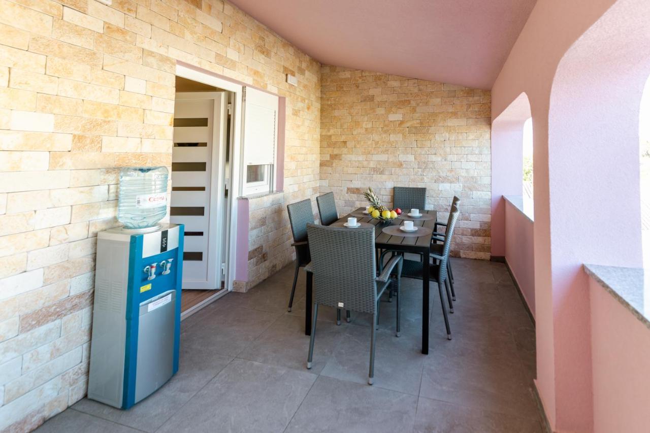 Apartman Laura Вир Екстер'єр фото